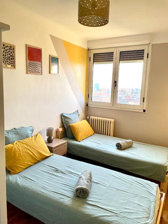 Les Toits De - T3 & Garage Apartment